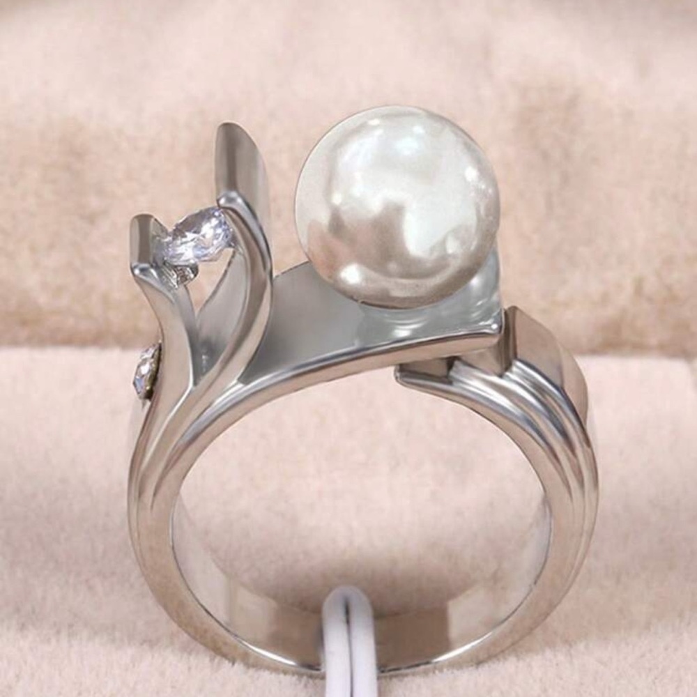WEDDING RING - Picture 2 of 12